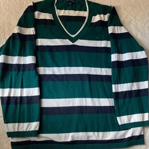 Tommy Holfiger sweater